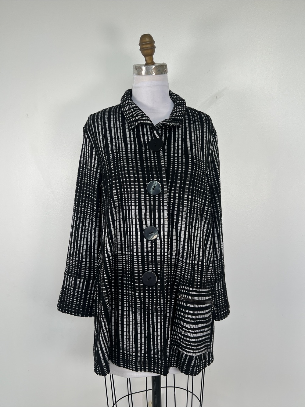 Ali Miles Black White Button Tunic Top Soft Stretch Fabric NWOT Pockets Large